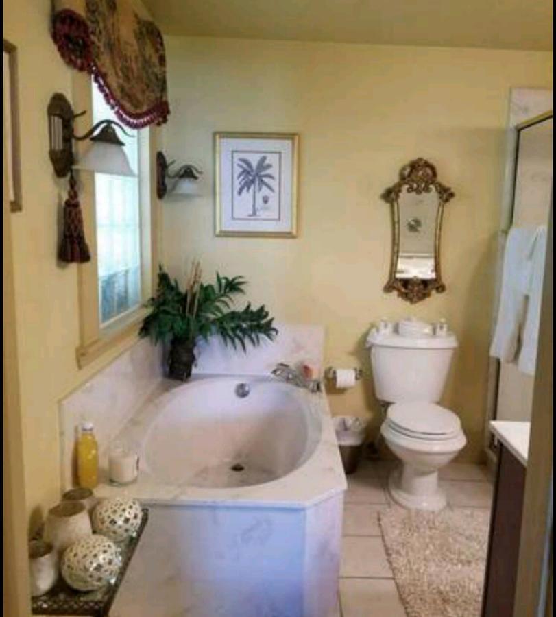 Gibbs Street Manor New Waverly Bagian luar foto